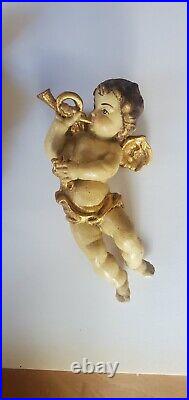 Pair Of Italian Baroque gilt Carved Wood Figures Of Putti, 19th Century