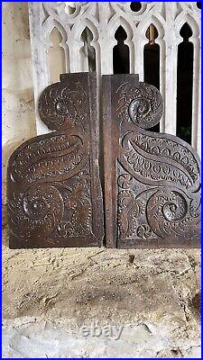 Rare Pair Of 17th Century Oak Carve Panels With Shaped Sides Carved Whril